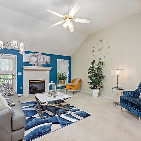 Beautiful Townhome, 11 Minutes To Downtown, Kcmo. Kansas City Eksteriør bilde