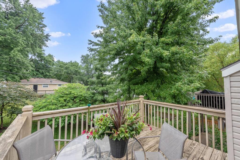 Beautiful Townhome, 11 Minutes To Downtown, Kcmo. Kansas City Eksteriør bilde