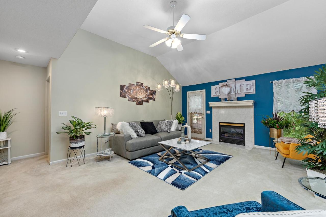 Beautiful Townhome, 11 Minutes To Downtown, Kcmo. Kansas City Eksteriør bilde