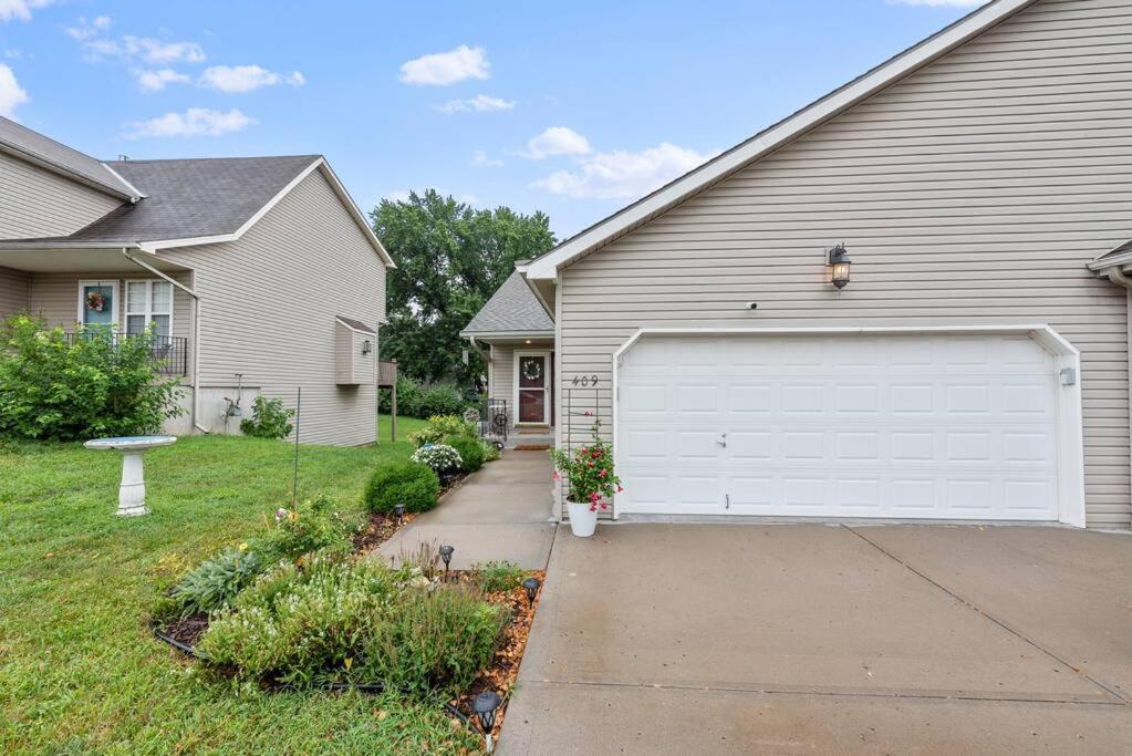 Beautiful Townhome, 11 Minutes To Downtown, Kcmo. Kansas City Eksteriør bilde
