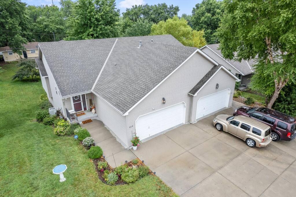 Beautiful Townhome, 11 Minutes To Downtown, Kcmo. Kansas City Eksteriør bilde